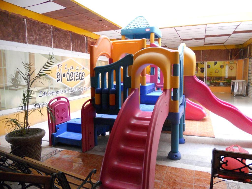 Hotel Plaza El Dorado Pachuca Екстериор снимка